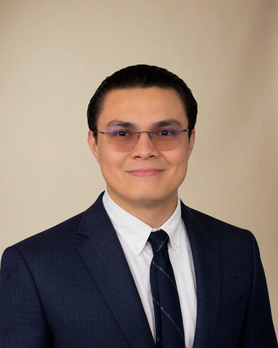 Professional headshot of Luisenrique Zepeda-Rodriguez